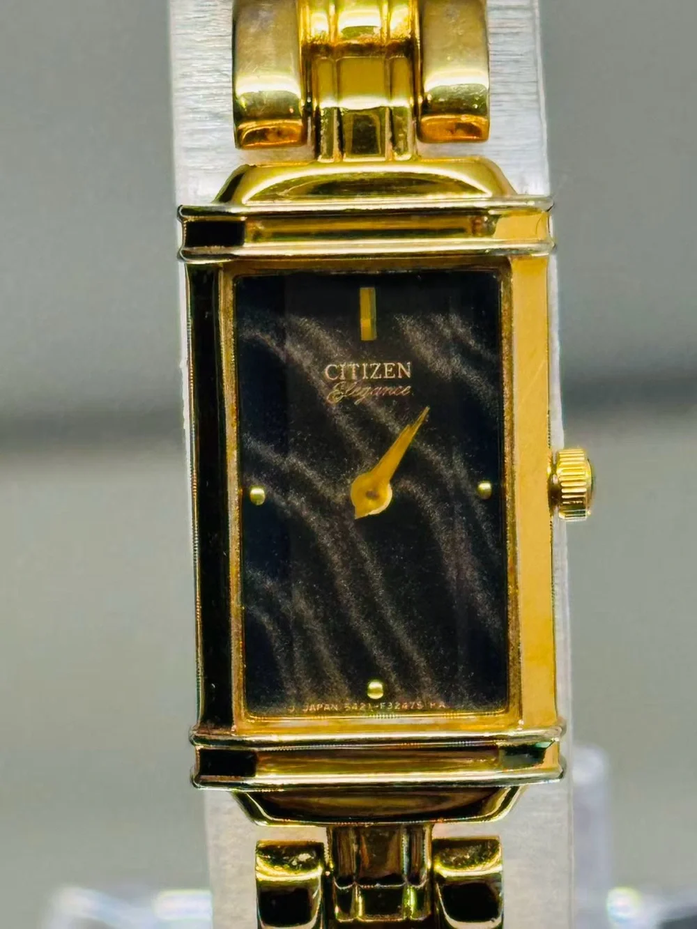Vintage Citizen Elegance Ladies Quartz Gold Tone 14mm Watch New Battery Runs